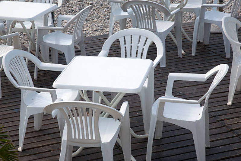 Aluguel de Cadeiras para Festa Preço Rio Claro - Aluguel de Mesa de Plástico com 4 Cadeiras