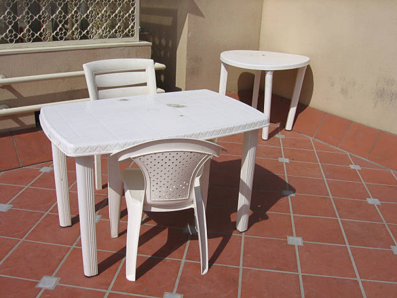 Aluguel de Mesa e Cadeira para Festa Águas de São Pedro - Aluguel de Mesa de Plástico com 4 Cadeiras