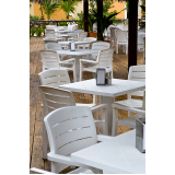 aluguel de mesa e cadeira de madeira preço Jardim Ipanema